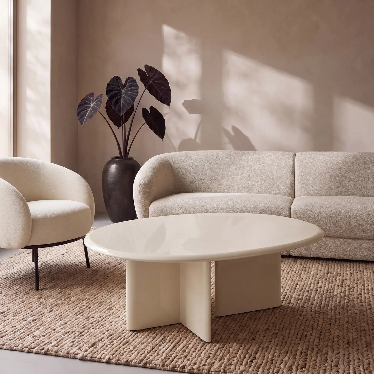ORVETI - Oval Side Table