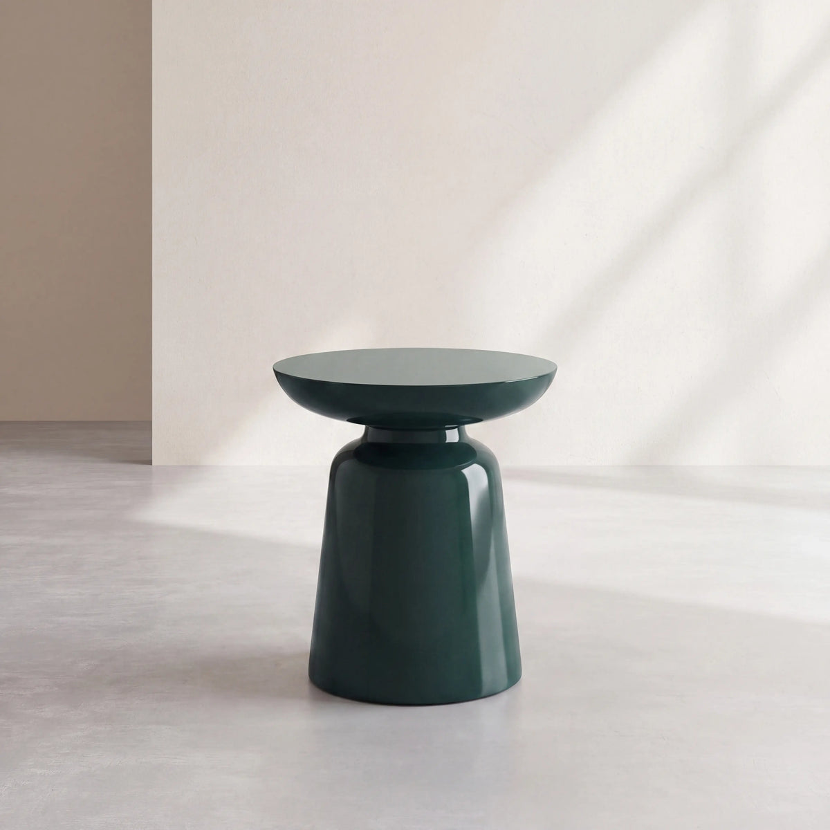 SOLENA - Lacquered Resin Round Side Table