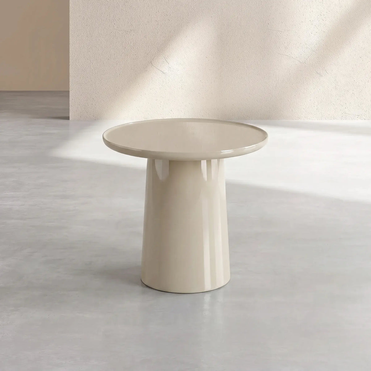 THEO - Round Side Table