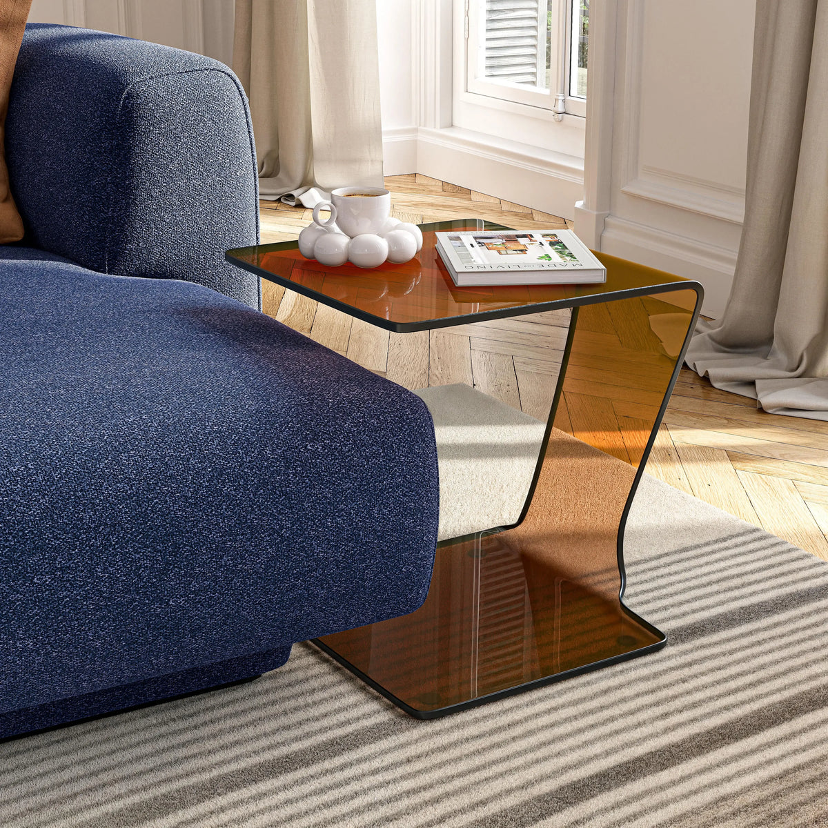 CORNUDA - Glass Side Table