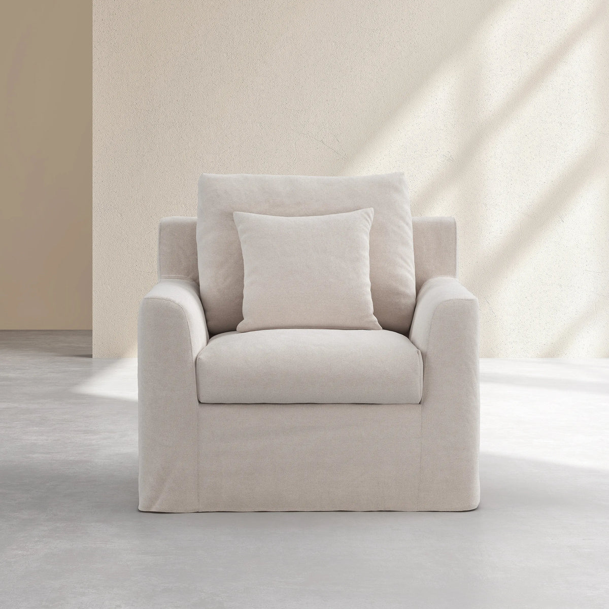 OSTUNI - Linen Armchair
